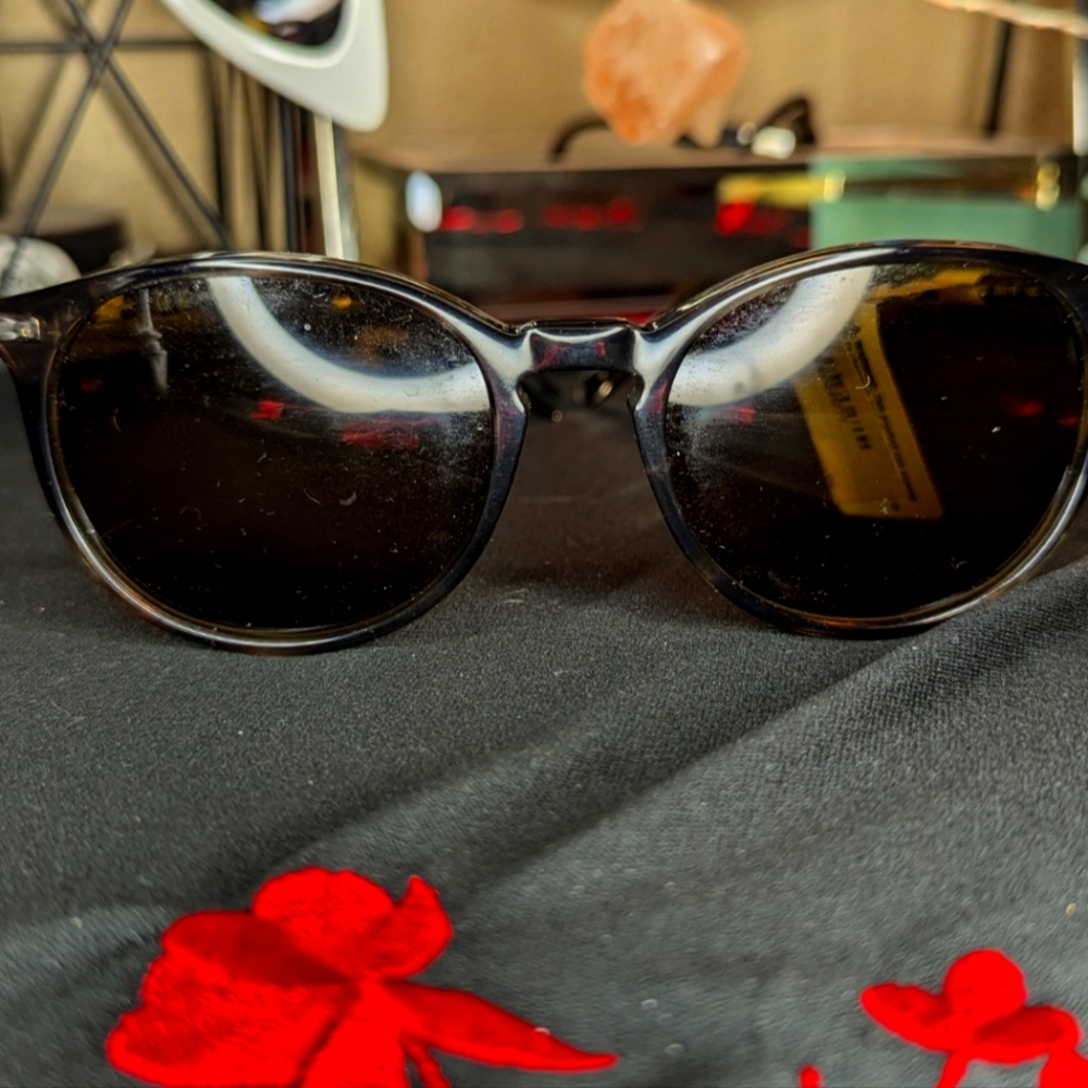 Salvatore Ferragamo sunglasses NWT